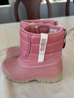 OshKosh B'gosh Bubblegum Pink Insulated Kids winter and Snow Boots